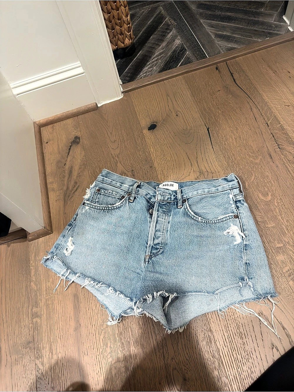 Agolde Women's Distressed Denim Jean Shorts Waist size 26